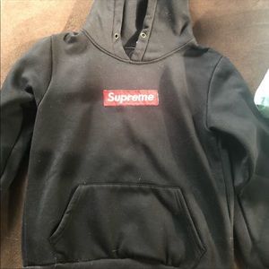Supreme hoodie